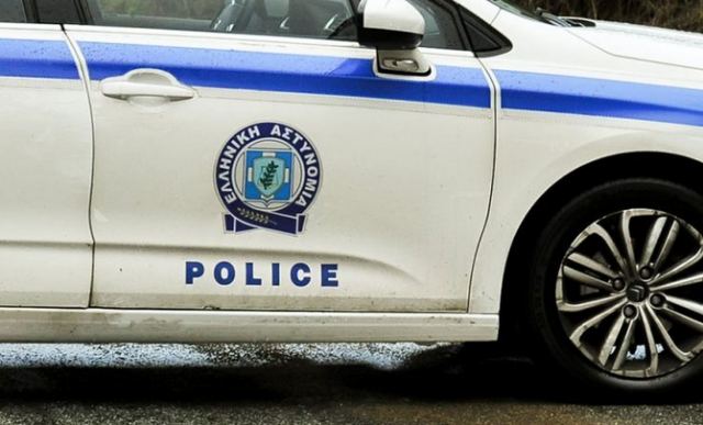 Πυροβολισμοί σε ναυτιλιακή στη Γλυφάδα, πληροφορίες για νεκρό και τραυματίες: Ταμπουρωμένος ο ένοπλος