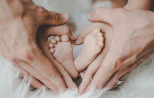 Επίδομα μητρότητας: Η αλλαγή στη διαδικασία για τις αιτήσεις