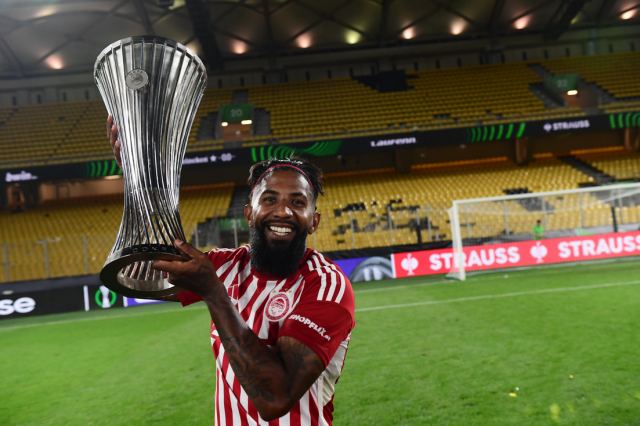 Ολυμπιακός: Ο Ροντινέι χτύπησε τατουάζ την κούπα