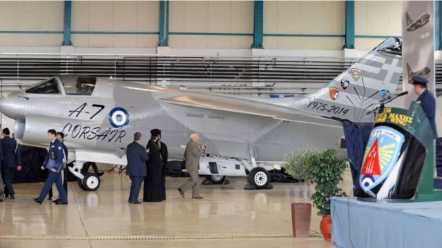 Αραξος: Μαχαίρια, τσεκούρι και 4.000 ευρώ είχε ο 47χρονος που έπεσε με το φορτηγό στην πύλη του στρατοπέδου