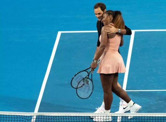 Στην Πάρο ο Ρότζερ Φέντερερ – Νέα ανάρτηση από την Ακρόπολη η Σερένα Γουίλιαμς με σχόλιο Τσιτσιπά