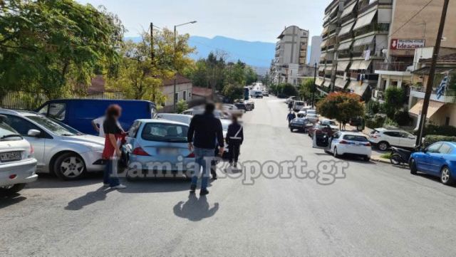 Λαμία: Πήρε σβάρνα τα αυτοκίνητα στην κατηφόρα (ΦΩΤΟ)