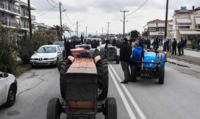 Συλλαλητήριο με τρακτέρ και από τη Βοιωτία στη Βουλή