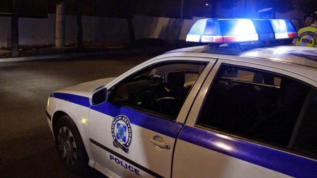 Πυροβόλησε με καραμπίνα το αστυνομικό τμήμα