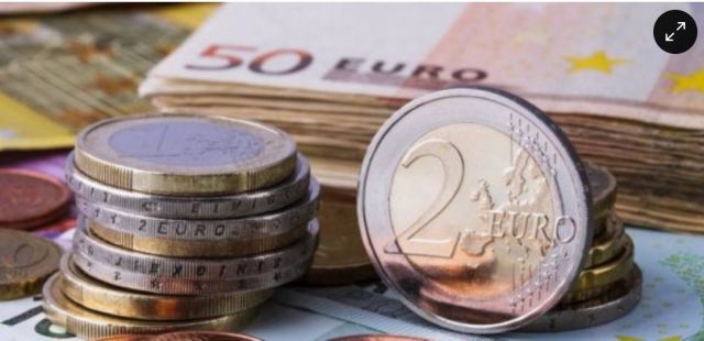 Ανατροπή στη φορολόγηση 1 εκατ. ελεύθερων επαγγελματιών και αυτοαπασχολούμενων