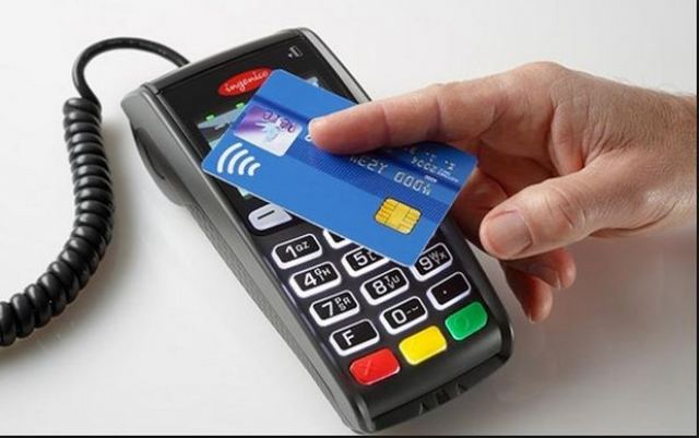 Λαμία: Άρνηση πώλησης αγαθών με κάρτα...