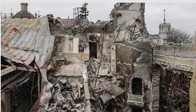 Πόλεμος στην Ουκρανία - Βυθισμένη στην κόλαση η Μαριούπολη: Βρέφη ανάμεσα στους 1.000 εγκλωβισμένους αμάχους στο Azovstal