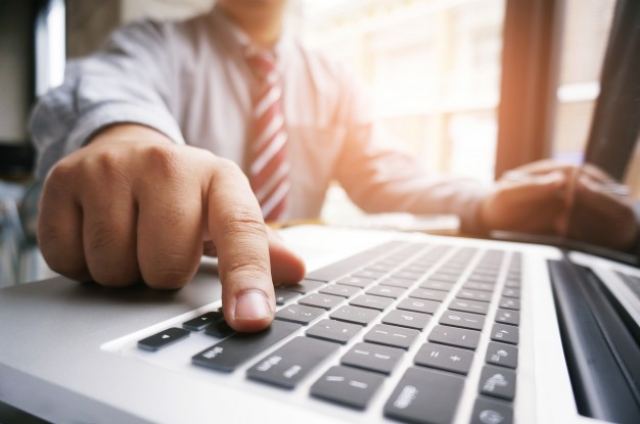 Αυτά είναι τα «κόλπα» που κάνει το πληκτρολόγιό σας