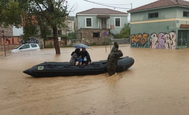Κακοκαιρία Daniel: Βγαίνει ο στρατός για τις πλημμύρες σε Καρδίτσα, Τρίκαλα και Βόλο - Δείτε φωτογραφίες