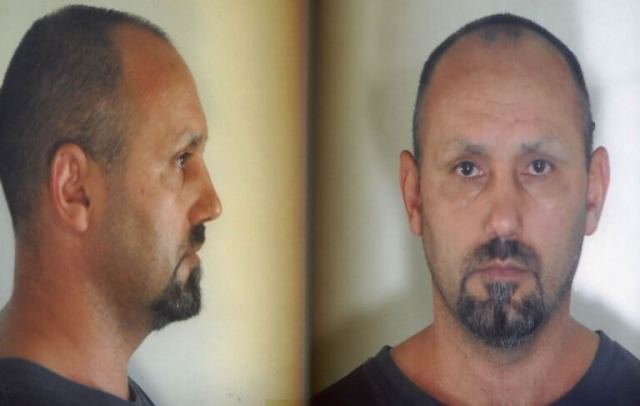 Παλαιοκώστας: «Κόλαφος» το βιβλίο του «Ρομπέν των φτωχών»!