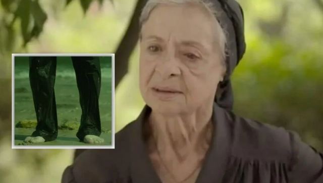 Σασμός: Τι πραγματικά συμβαίνει με τον άγνωστο άνδρα που βγαίνει από τη θάλασσα και ποια είναι η σχέση του με τη γιαγιά Ειρήνη