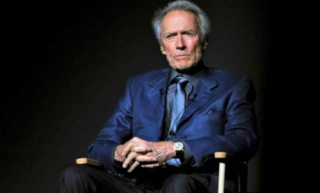 Ο Κλιντ Ίστγουντ κλείνει τα 92 του χρόνια και μοιράζει μυστικά νεότητας: «Ποτέ μην αφήνεις τον γέρο να μπει μέσα σου»