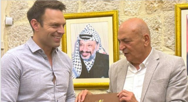 Στ. Κασσελάκης από Βηθλεέμ: «Ξεκάθαρο μήνυμα αλληλεγγύης στον παλαιστινιακό λαό»