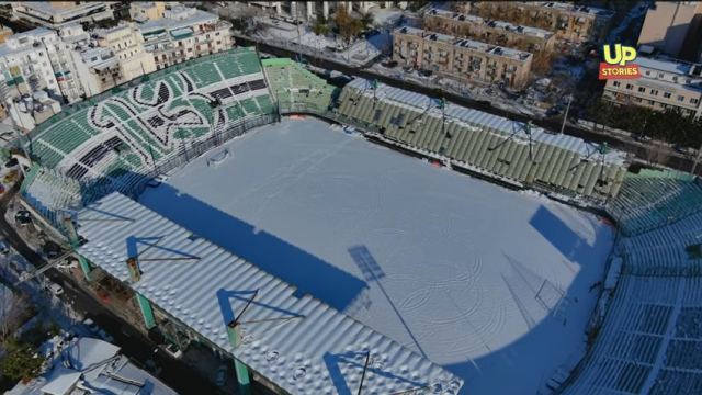 Λύγισε και η Λεωφόρος. Η κατάρρευση του 