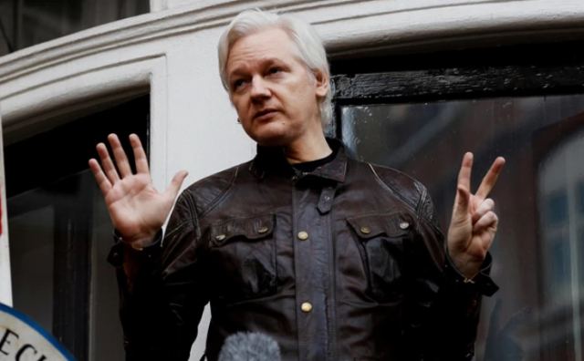 Υπόθεση Τζούλιαν Ασάνζ: Η οικογένεια του ιδρυτή του WikiLeaks καλεί τη Γερμανία να παρέμβει στον Μπάιντεν