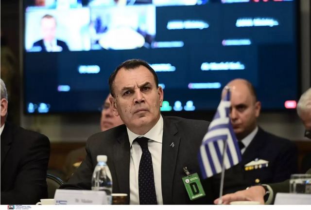 Υπουργός Άμυνας: Από τα αποθέματα το υλικό που στέλνεται στην Ουκρανία – Δεν αποδυναμώνεται η άμυνα της χώρας