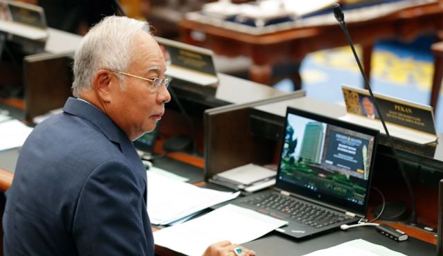 Μαλαισία: Στη φυλακή για 12 χρόνια μετά την κατάχρηση δημόσιου χρήματος ο πρώην πρωθυπουργός Νατζίμπ Ραζάκ