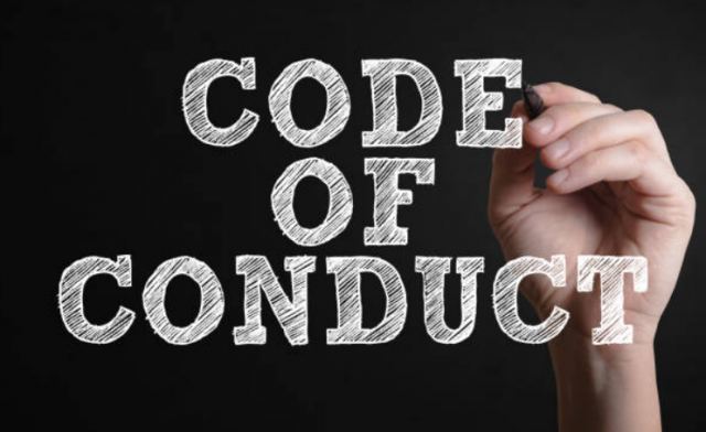 Κώδικες ηθικής  (της Ιωάννας Μπερτσιμά)