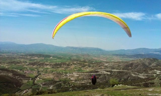 Έπεσε με αλεξίπτωτο πλαγιάς - Σε εξέλιξη επιχείρηση διάσωσης στον Παρνασσό