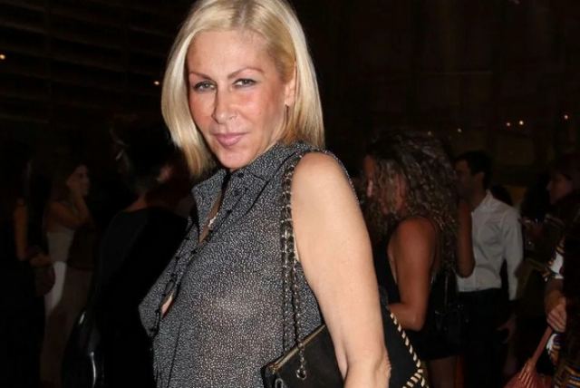 Έφη Σαρρή: Υπογράφω συμβόλαια με τις σχέσεις μου, για να γίνονται αυτά που θέλω