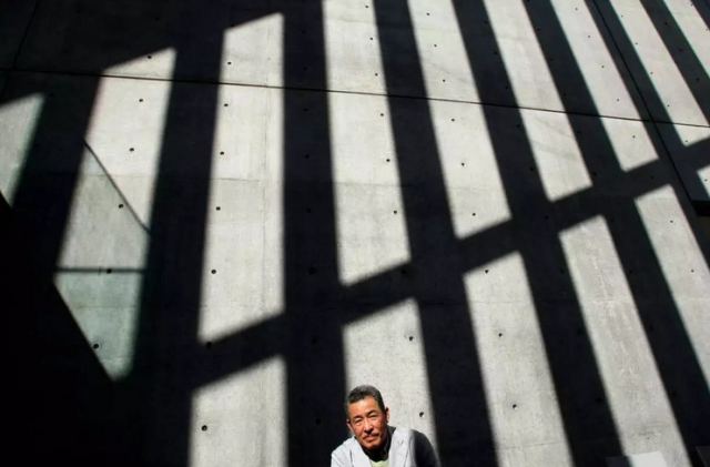 Θρήνος στο χώρο της μόδας: Πέθανε ο Issey Miyake, ο πρωτοπόρος σχεδιαστής μόδας