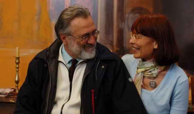 Βαρύ πένθος για τον Γιάννη Σμαραγδή – Πέθανε η σύζυγός του Ελένη