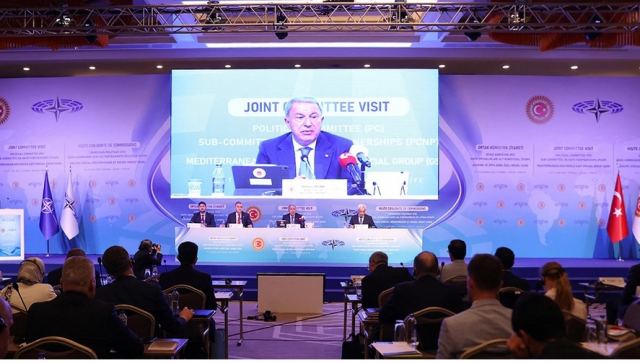 Δείτε βίντεο από το επεισόδιο με Ακάρ: «Αρκετούς Έλληνες άκουσα» - Τι λένε Λιβανός, Βολουδάκης, Τζάκρη στο protothema.gr