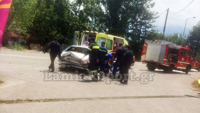 Σπερχειάδα: Τρεις τραυματίες σε τροχαίο λίγο πριν τη γέφυρα