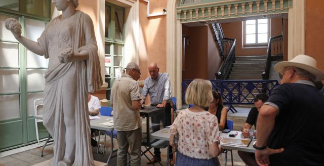 Γαλλία: Υψηλότερη συμμετοχή από το 1981 στο δεύτερο γύρο των εκλογών