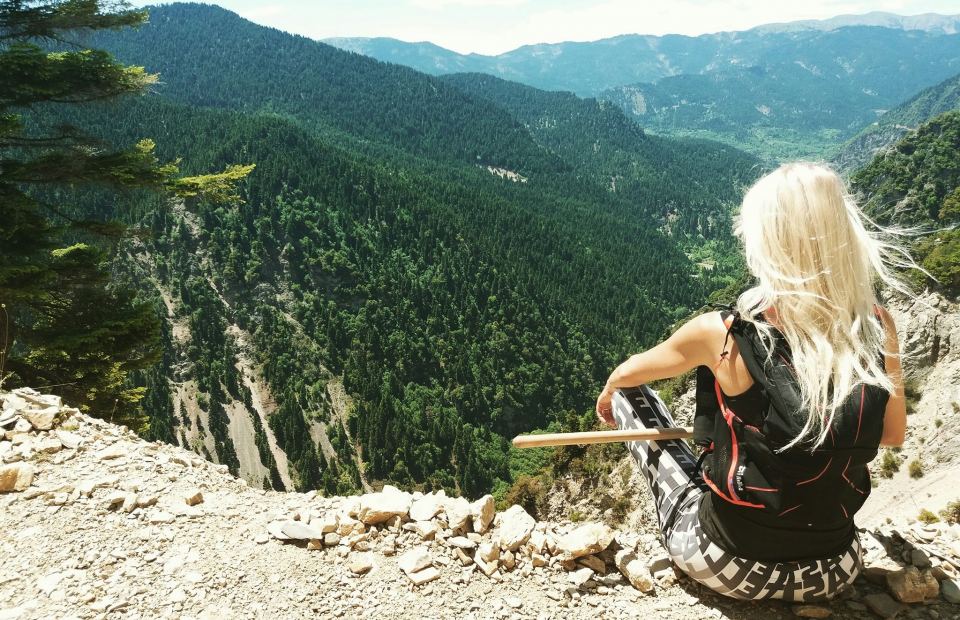 Αυτή είναι η Λαμιώτισσα που θα διασχίσει τρέχοντας την κορυφογραμμή της Πίνδου - ΒΙΝΤΕΟ