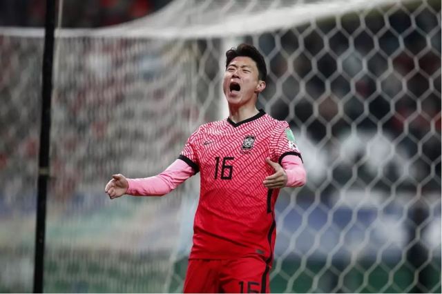 Ο Ολυμπιακός έκλεισε τον Χουάνγκ Ουί-Tζο σύμφωνα με τη L’ Equipe