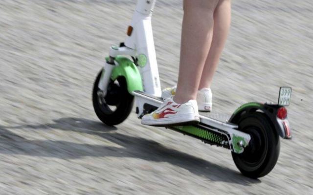 Σκοτώθηκε 36χρονη με ηλεκτρικό πατίνι