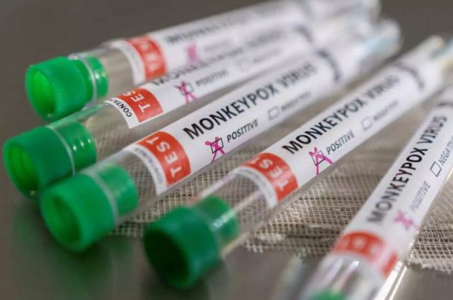 Ευλογιά των πιθήκων: Ποιοι θα εμβολιαστούν – Τι αποφάσισε η Εθνική Επιτροπή Εμβολιασμών