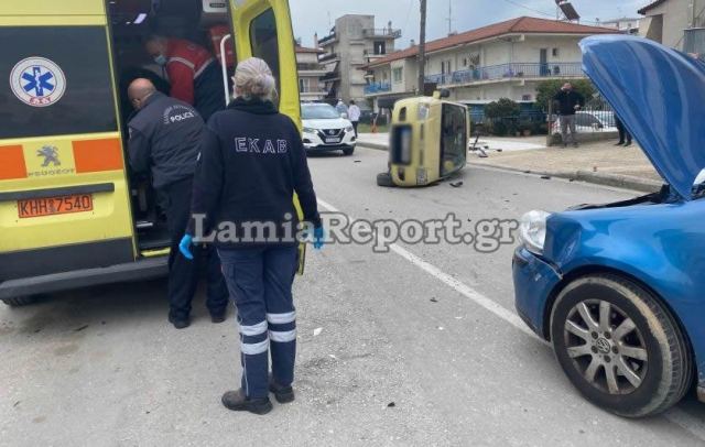 Λαμία: Σοβαρό τροχαίο σε διασταύρωση (ΒΙΝΤΕΟ-ΦΩΤΟ)